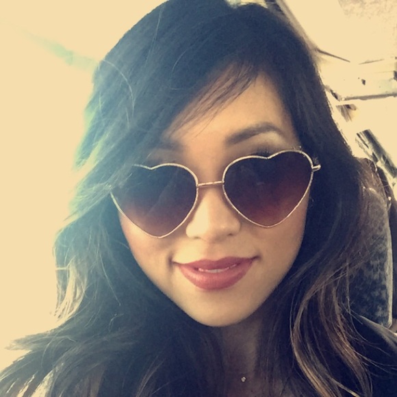 Meet your Posher, Margaret - Picture 1 of 1